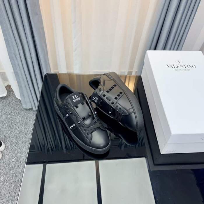 Women Men V*alentino Sneakers ( Arrenfashion)
