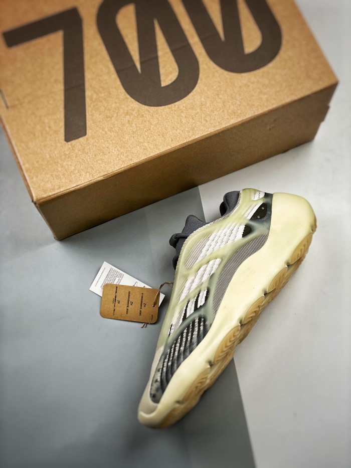  Arrenfashion  Arrenfashion Yeezy Boost 700 V3 Fade ID1674