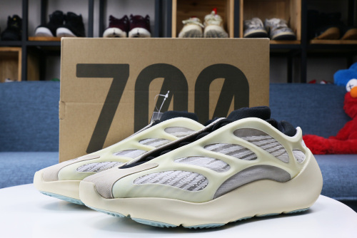  Arrenfashion  Arrenfashion Yeezy Boost 700 V3 Grey Azael