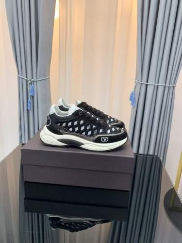 Women Men V*alentino Sneakers ( Arrenfashion)