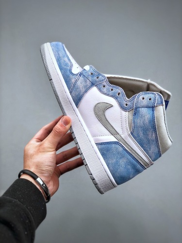  Arrenfashion Air Jordan 1“ Hype Royal” 555088-402