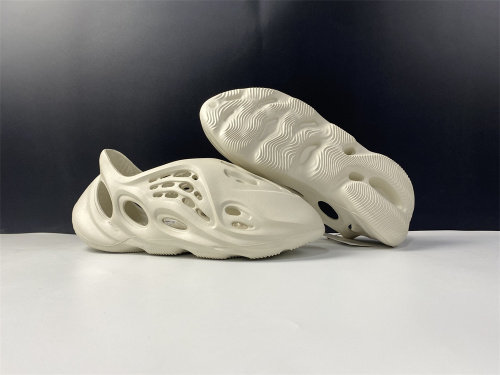  Arrenfashion  Arrenfashion Yeezy Foam Runner Bone