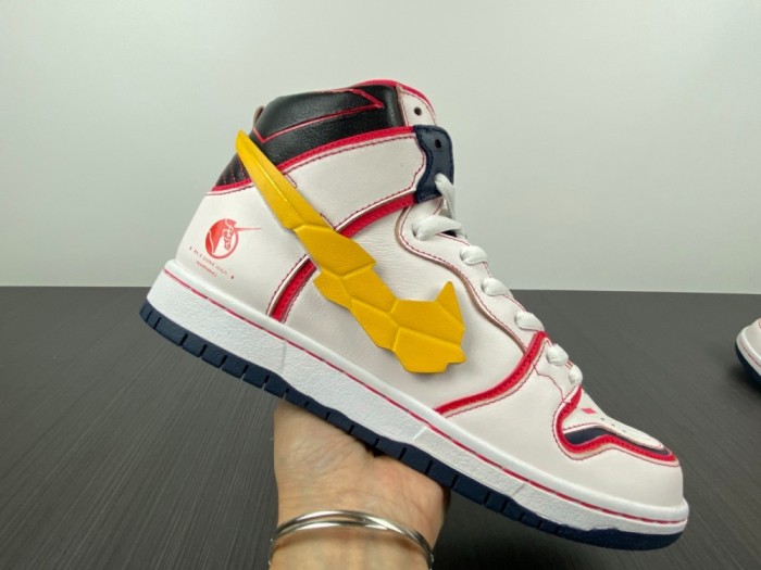  from Arrenfashion Gundam x Nike SB Dunk High DH7717-100