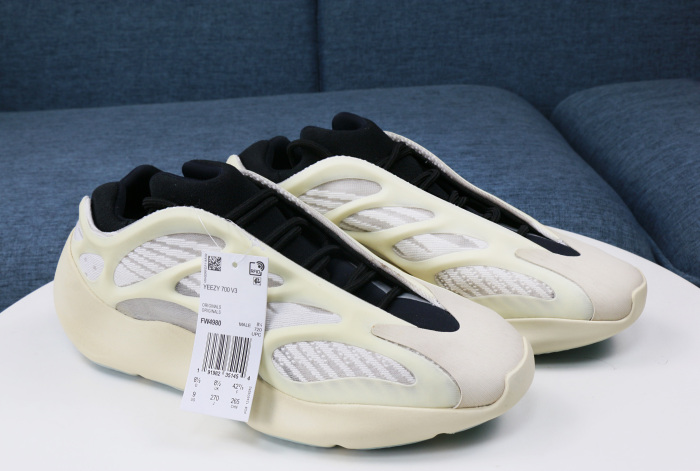  Arrenfashion  Arrenfashion Yeezy Boost 700 V3 Grey Azael