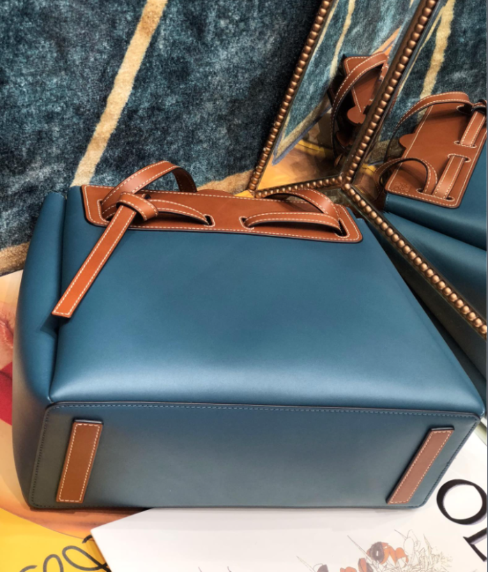  Arrenfashion L*oewe Top Bag 24x17x6.5cm