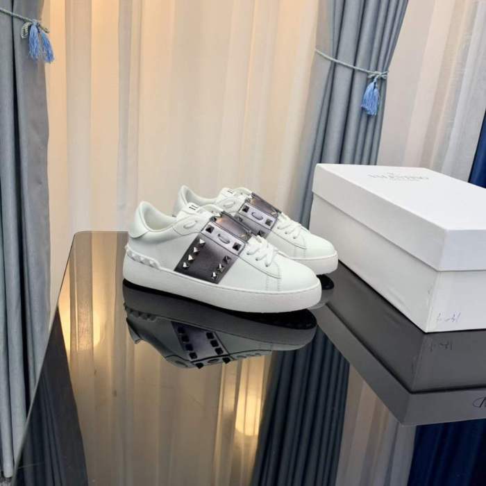 Women Men V*alentino Sneakers ( Arrenfashion)
