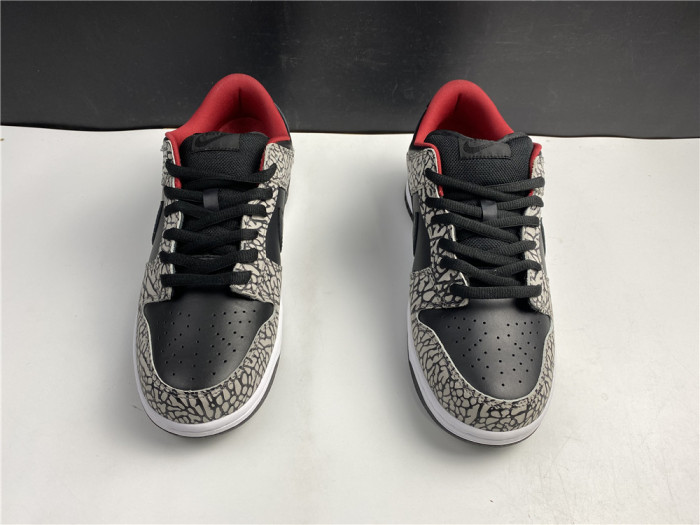  from Arrenfashion Supreme × Nike SB Dunk Low “Black Cement 304292-131