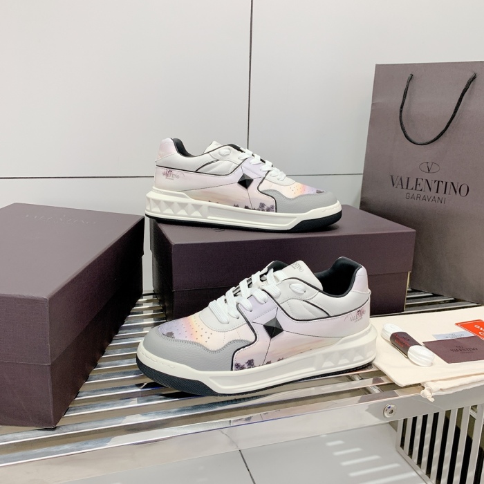  Arrenfashion Men Women 𝑉*𝐴𝐿𝐸𝑁𝑇𝐼𝑁𝑂 Top Sneakers