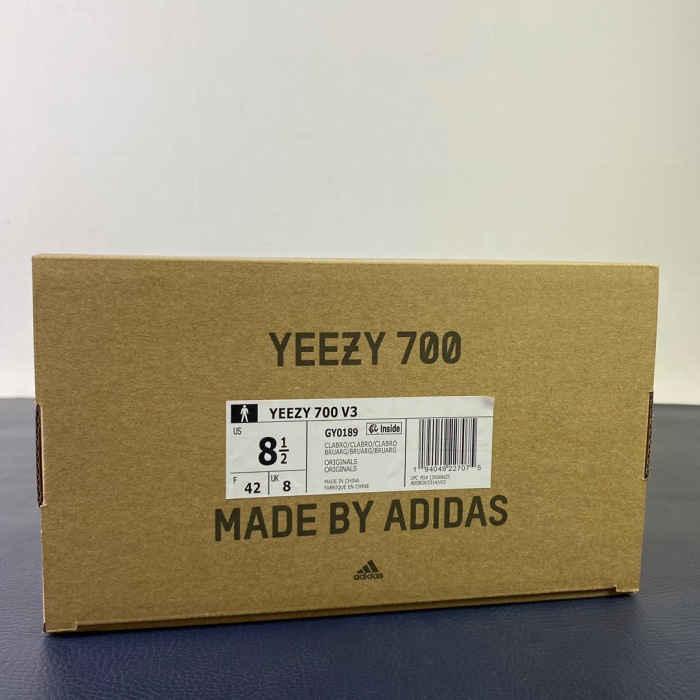  Arrenfashion  Arrenfashion Yeezy Boost 700 V3 Clay Brown GY0189