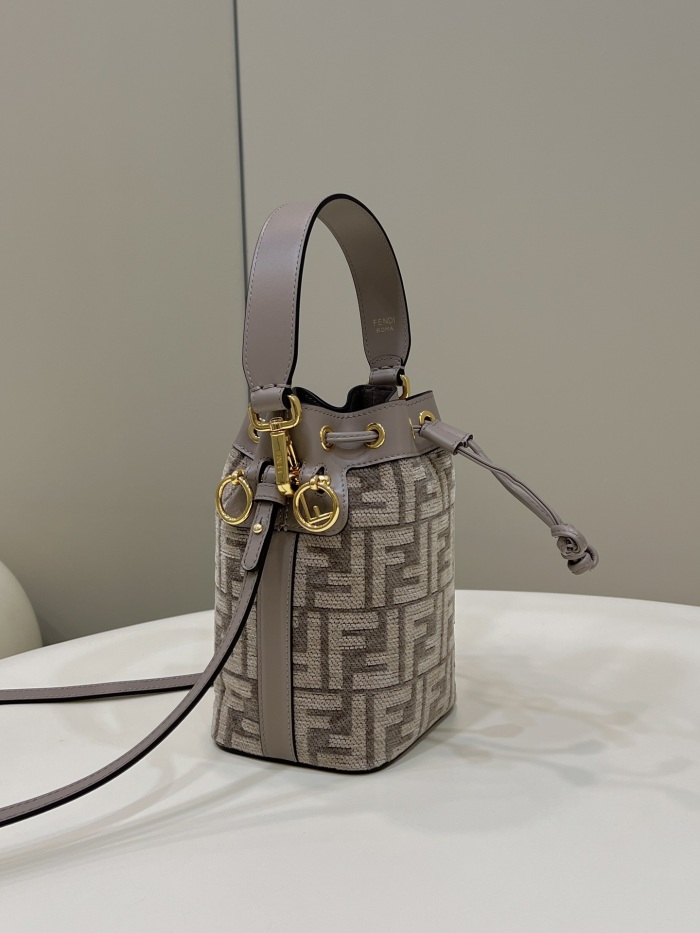  Arrenfashion F*endi Top Bag 18*12*10CM
