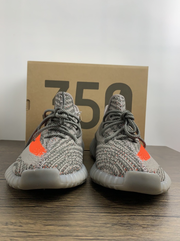  Arrenfashion  Arrenfashion Yeezy Boost 350 V2 Beluga BB1826