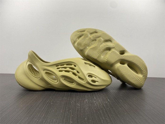  Arrenfashion  Arrenfashion Yeezy Foam Runner GV6775