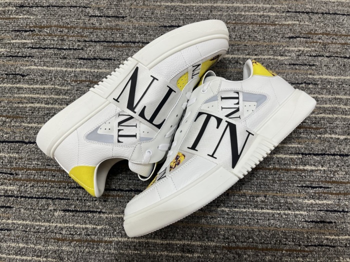  Arrenfashion Men Women 𝑉*𝐴𝐿𝐸𝑁𝑇𝐼𝑁𝑂 Top Sneakers