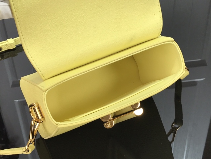  Arrenfashion L*ouis V*uitton Top Bag 18*13*8cm