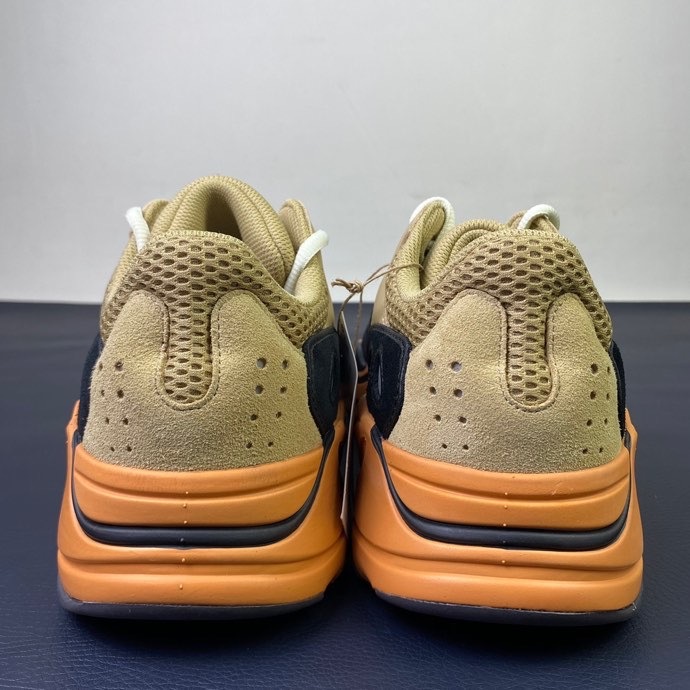  Arrenfashion  Arrenfashion Yeezy Boost 700 Enflame Amber GW0297