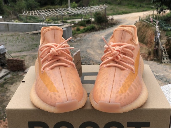  Arrenfashion  Arrenfashion Yeezy Boost 350 V2 GW2870