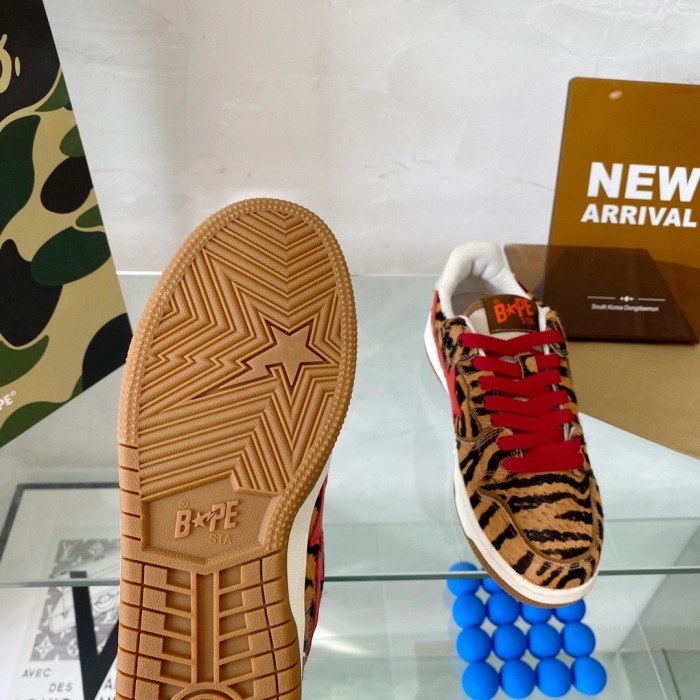 Women B*ape sta to low Top Sneaker ( arrenfashion)