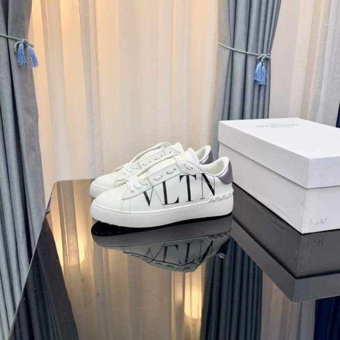 Women Men V*alentino Sneakers ( Arrenfashion)