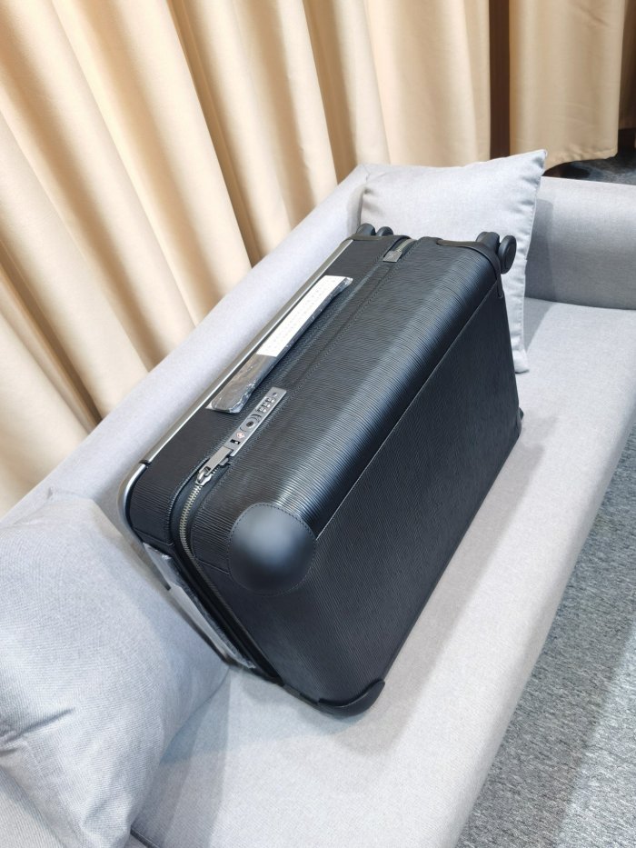 L*ouis V*uitton Luggage (Arrenfashion)
