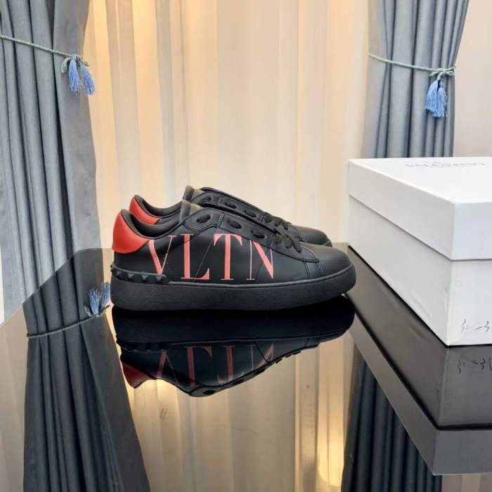 Women Men V*alentino Sneakers ( Arrenfashion)