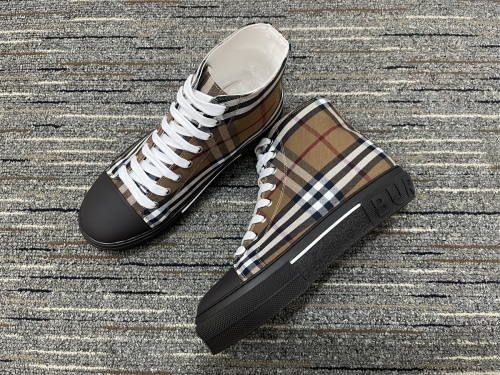  Arrenfashion Men Women B*rberry Sneaker
