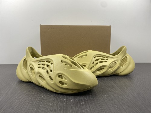  Arrenfashion  Arrenfashion Yeezy Foam Runner GV6775