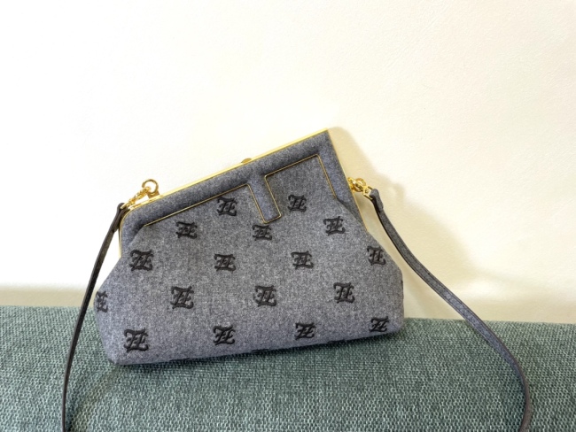  Arrenfashion F*endi Top Bag 26*9.5*18CM