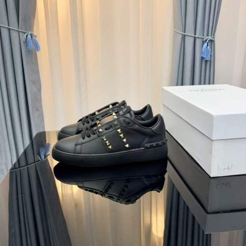 Women Men V*alentino Sneakers ( Arrenfashion)