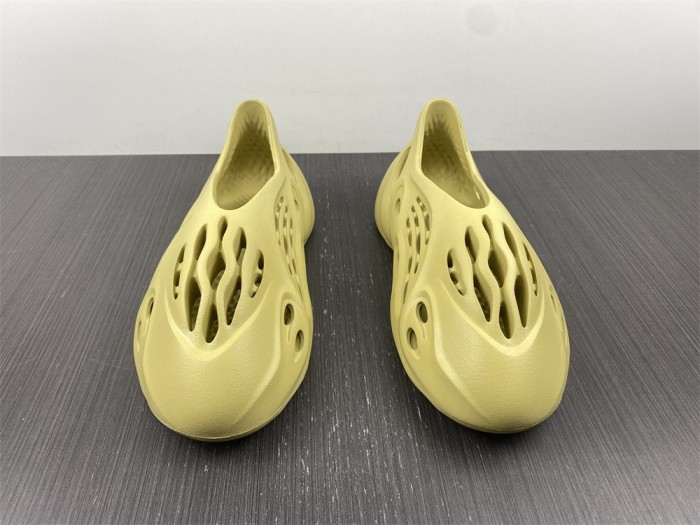  Arrenfashion  Arrenfashion Yeezy Foam Runner GV6775