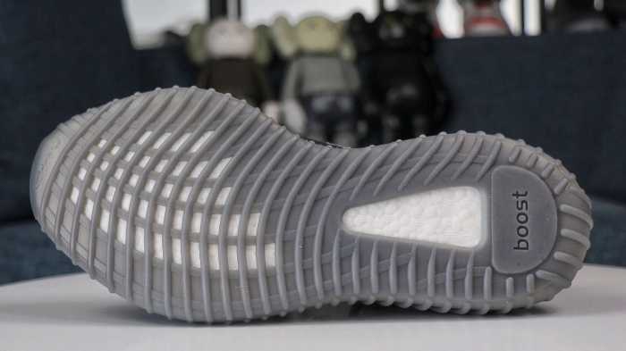  Arrenfashion  Arrenfashion Yeezy 350 Boost V2 Beluga 2.0
