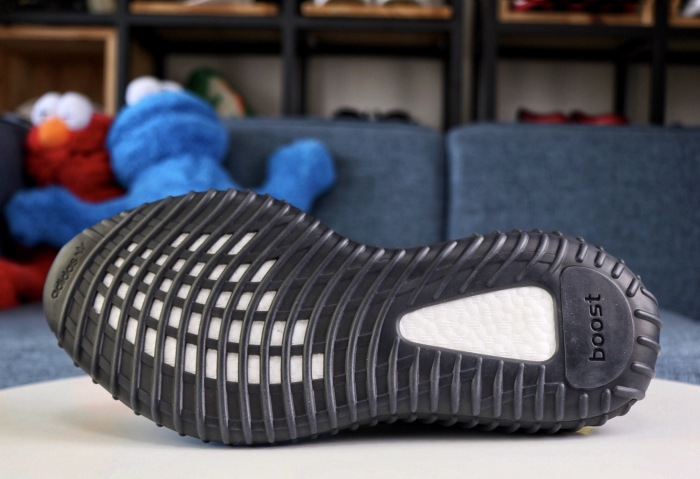  Arrenfashion  Arrenfashion Yeezy 350 Boost V2 Black Static Non-Reflective