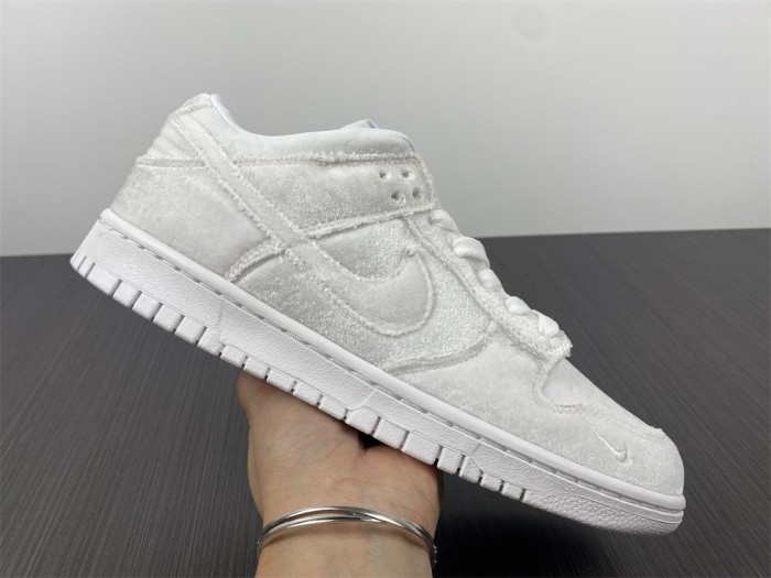  from Arrenfashion Dover Street Market x Nike Dunk Low “Triple White” DH2686-100