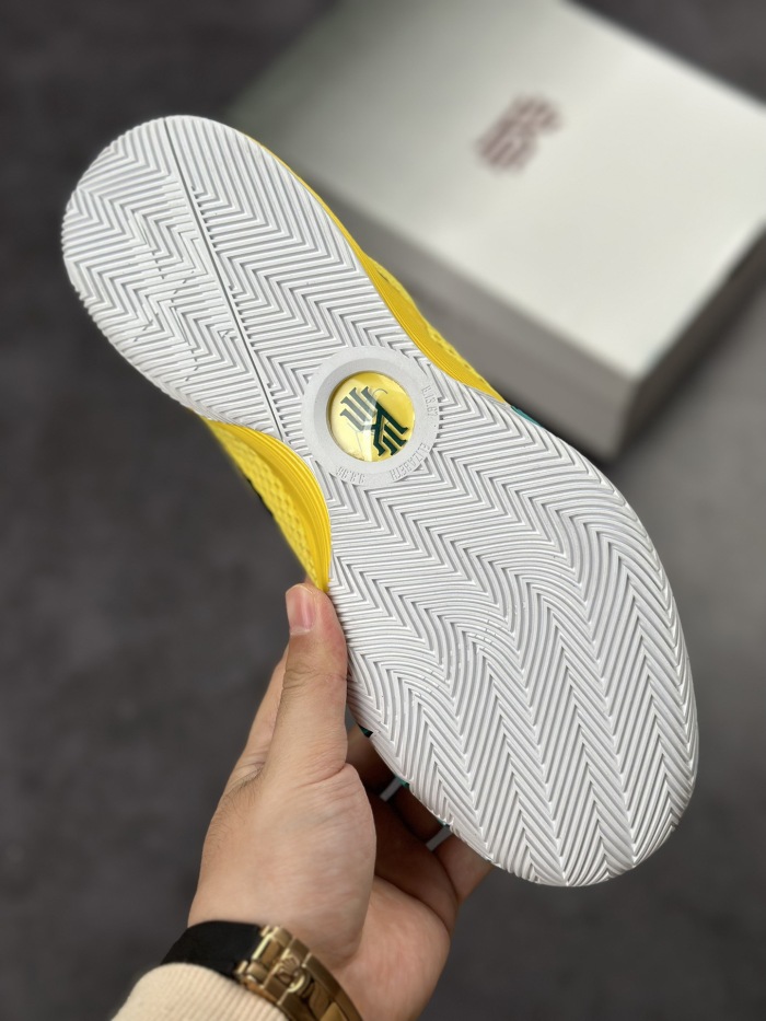 NIKE Kyrie 1 (Arrenfashion)