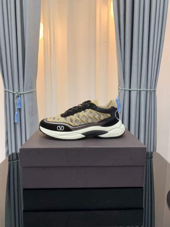 Women Men V*alentino Sneakers ( Arrenfashion)