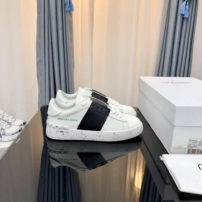 Women Men V*alentino Sneakers ( Arrenfashion)