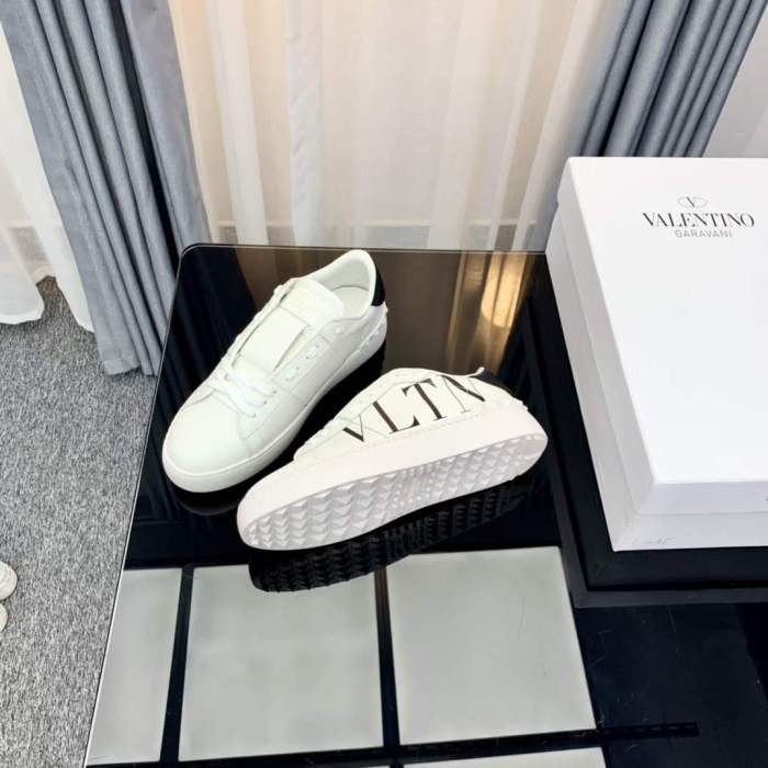 Women Men V*alentino Sneakers ( Arrenfashion)