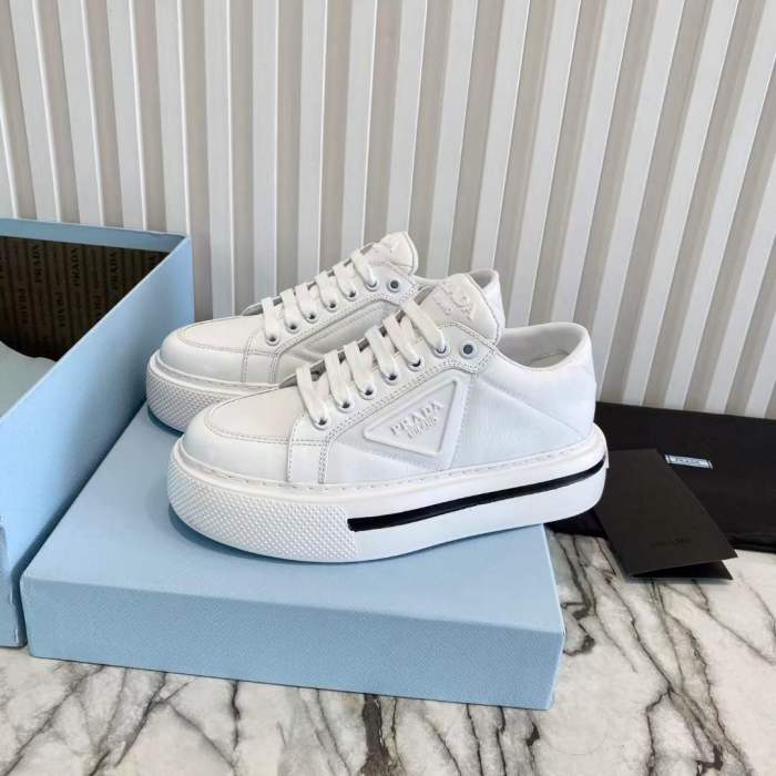  Arrenfashion Women P*rada Top Sneakers
