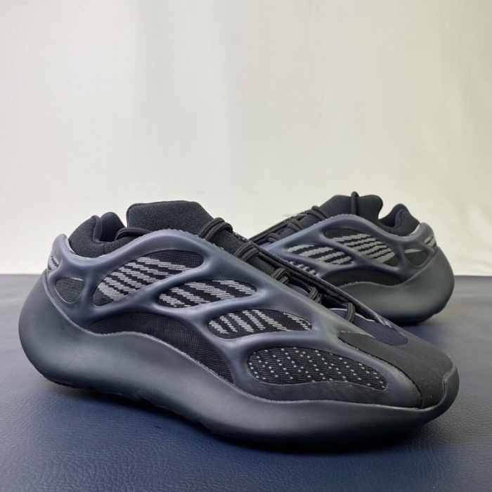  Arrenfashion  Arrenfashion Yeezy Boost 700 V3 Alvah H67799