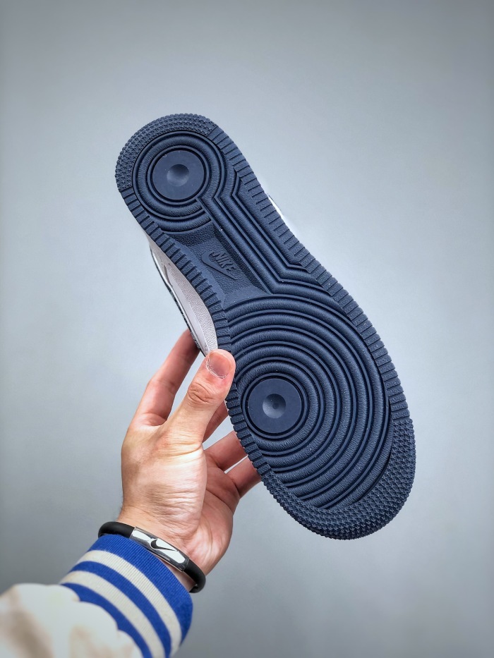 Nike + L*V Air Force 1 ( Arrenfashion)