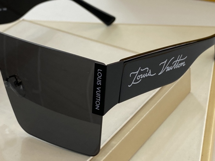  Arrenfashion L*ouis V*uitton Glasses Top
