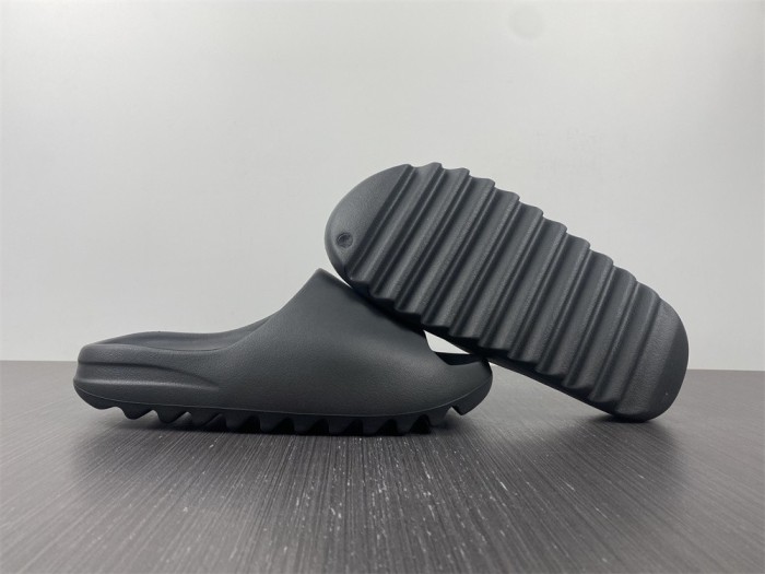  Arrenfashion  Arrenfashion Yeezy Slide Onyx HQ6448