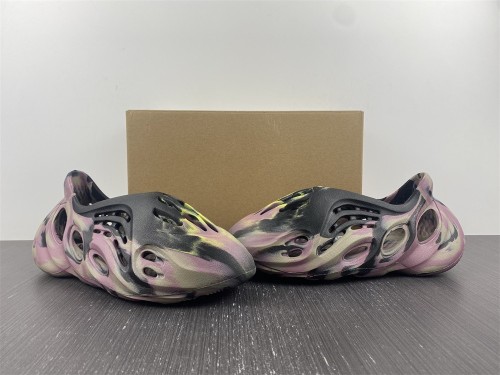  Arrenfashion  Arrenfashion Yeezy Foam Runner