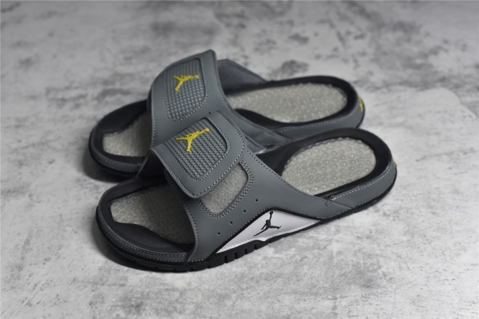 Nike Air Jordan 4 Slippers (Arrenfashion)