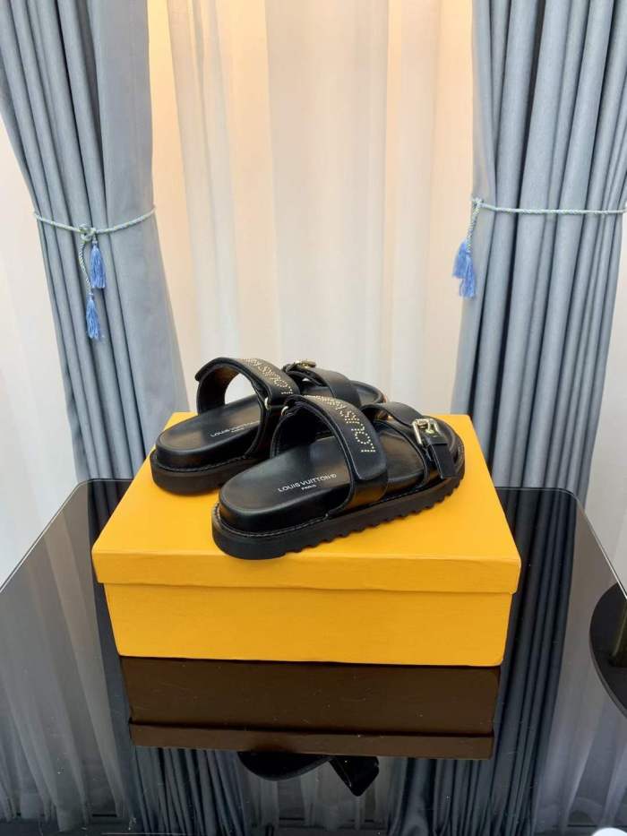 Women Men L*ouis V*uitton Top Slippers (Arrenfashion)