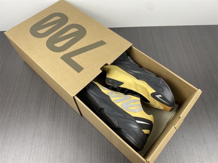  Arrenfashion  Arrenfashion Yeezy Boost 700 MNVN “Honey Flux” GZ0717
