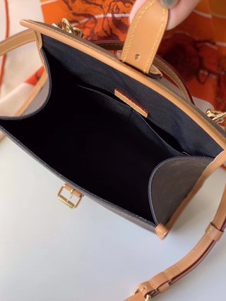  Arrenfashion L*ouis V*uitton Bag Top Quality 23.5*18*9cm