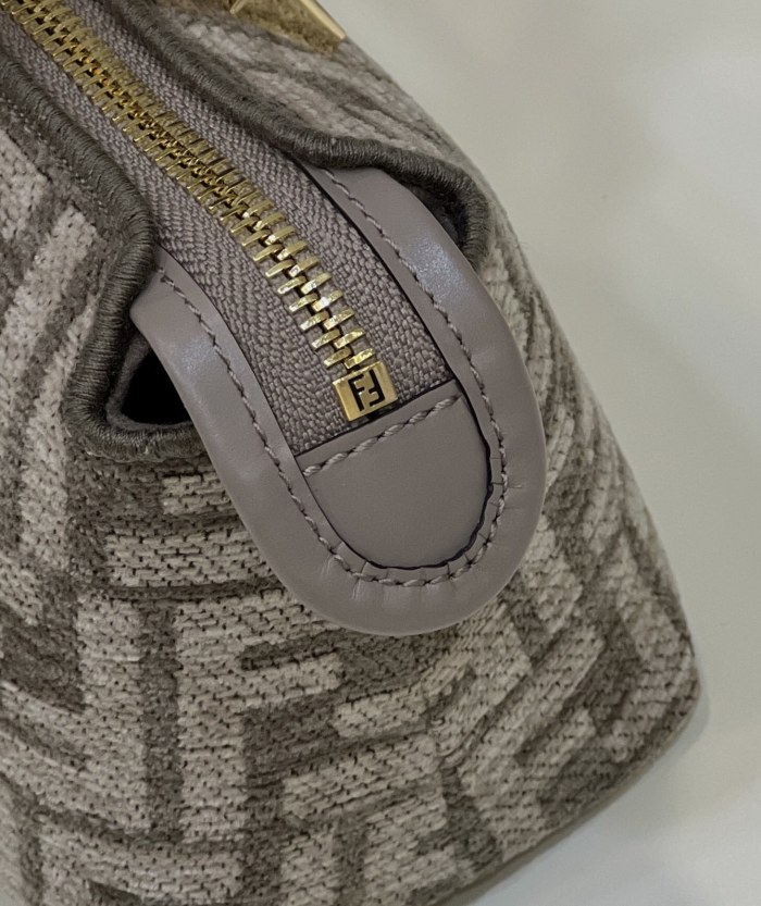  Arrenfashion F*endi Top Bag 17*8*12CM