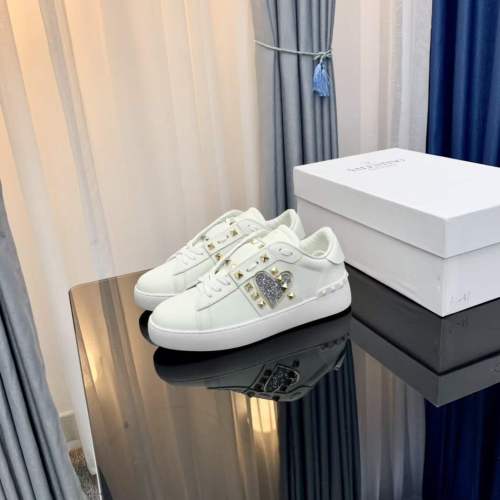 Women Men V*alentino Sneakers ( Arrenfashion)