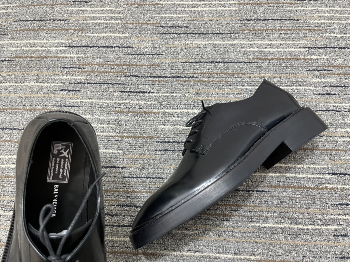  Arrenfashion Men B*alenciaga Leather shoes