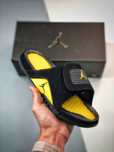 Nike Air Jordan 4 Slippers (Arrenfashion)